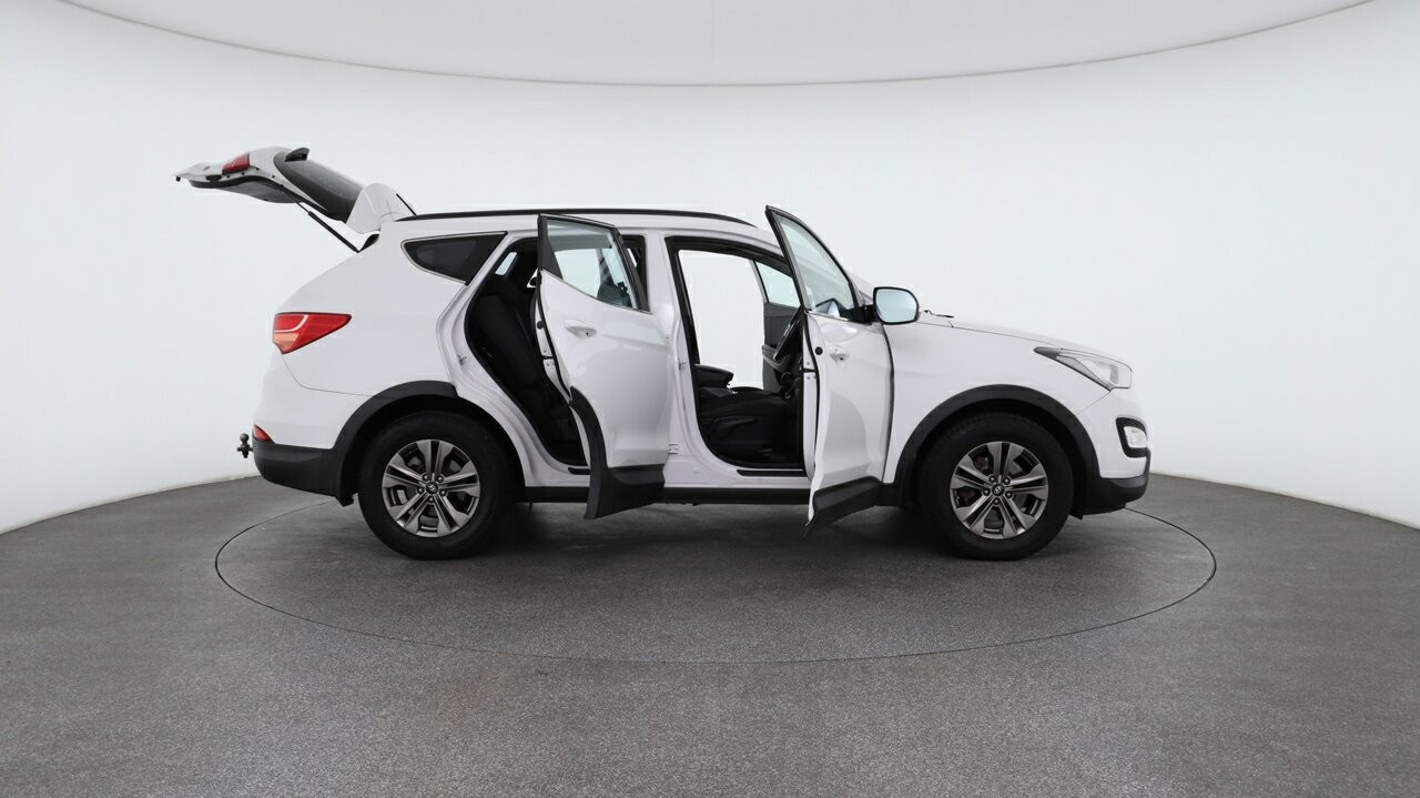 Hyundai Santa Fe image 4