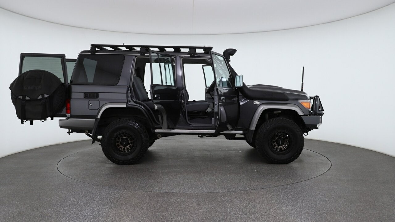 Toyota Landcruiser image 4