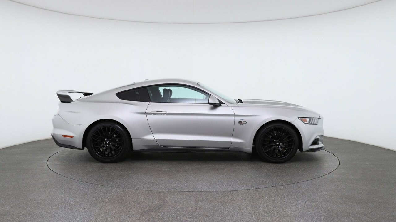 Ford Mustang image 3