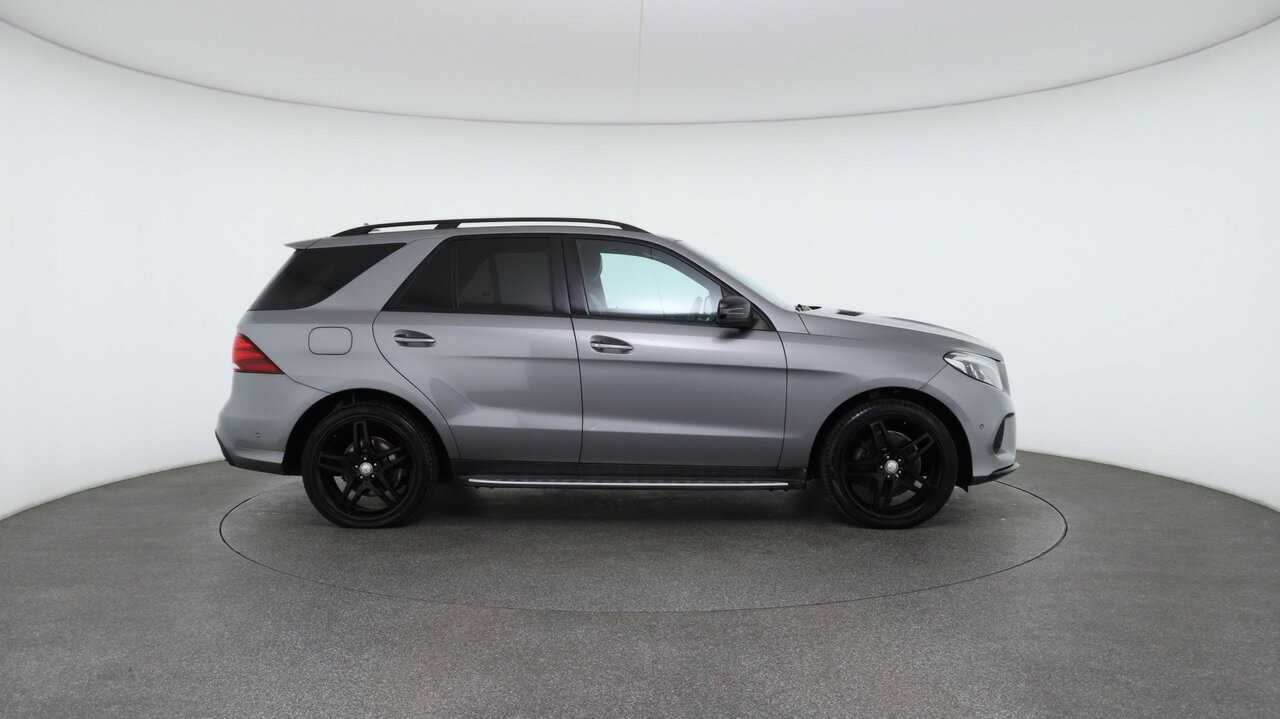 Mercedes Benz Gle-class image 3
