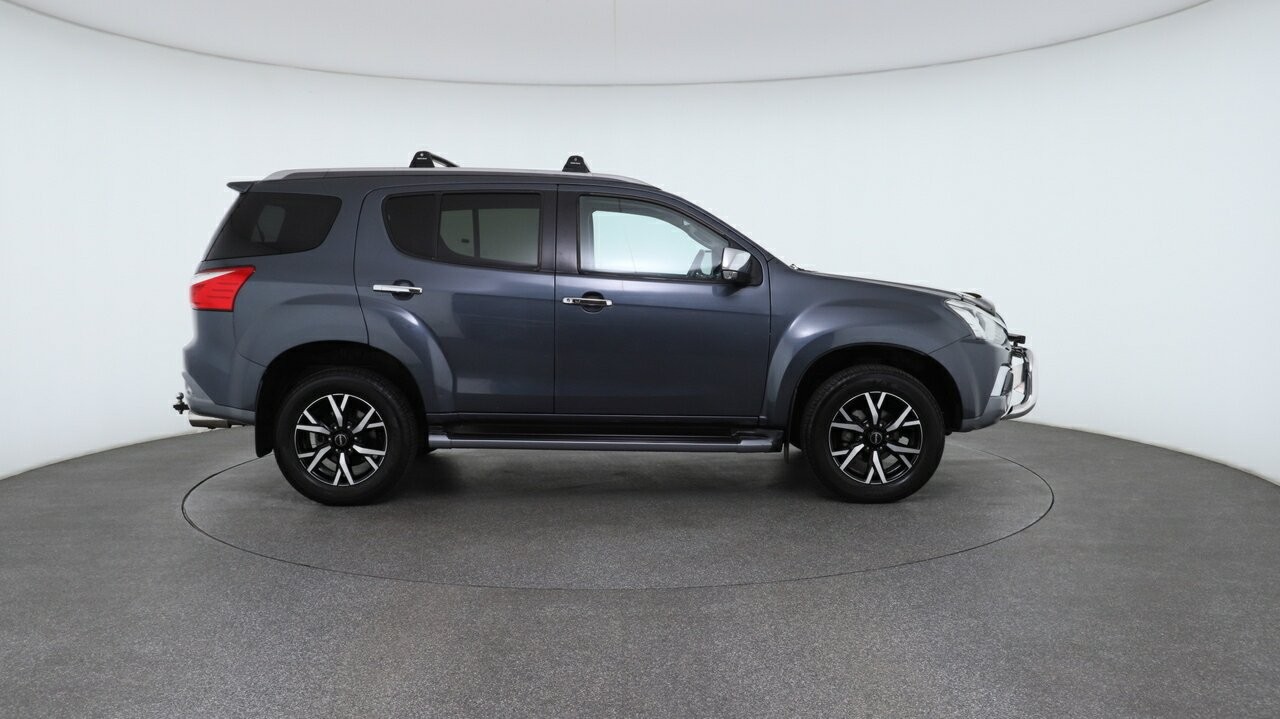 Isuzu Mu-x image 3