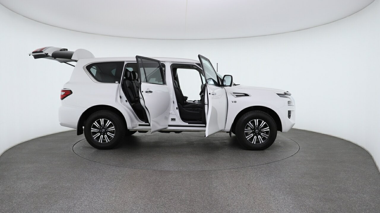 Nissan Patrol image 4