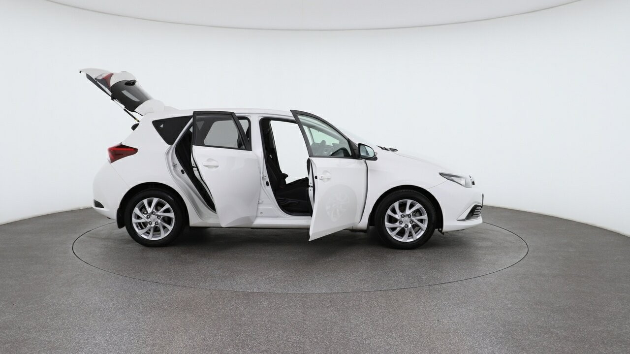 Toyota Corolla image 4
