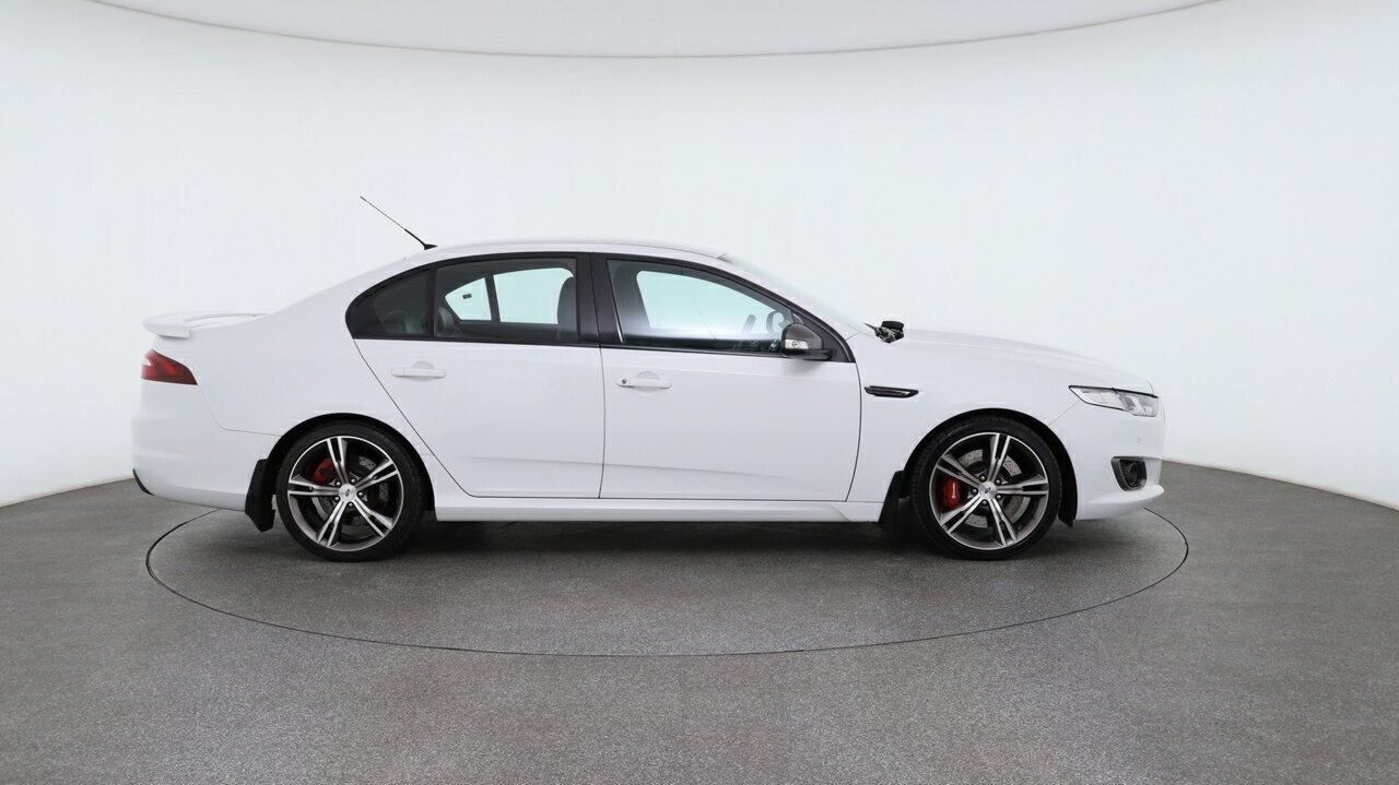 Ford Falcon image 3