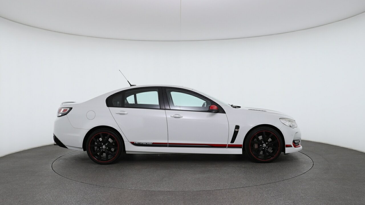 Holden Commodore image 3