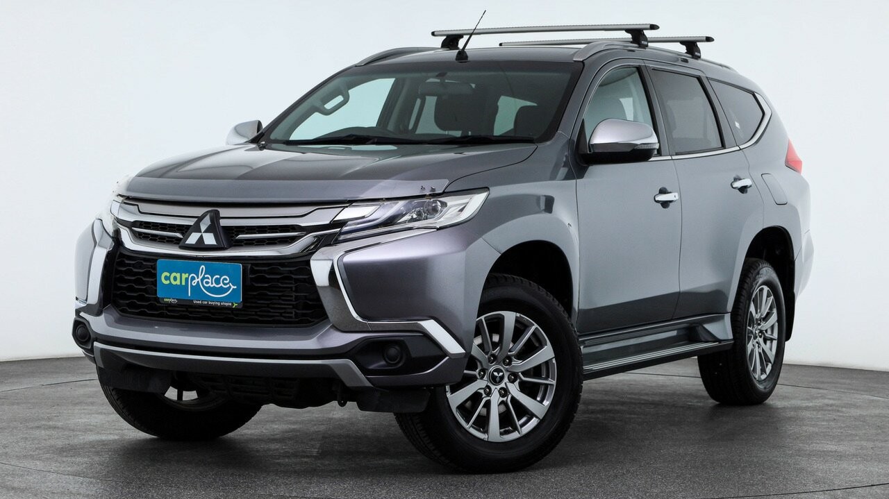 Mitsubishi Pajero Sport image 1