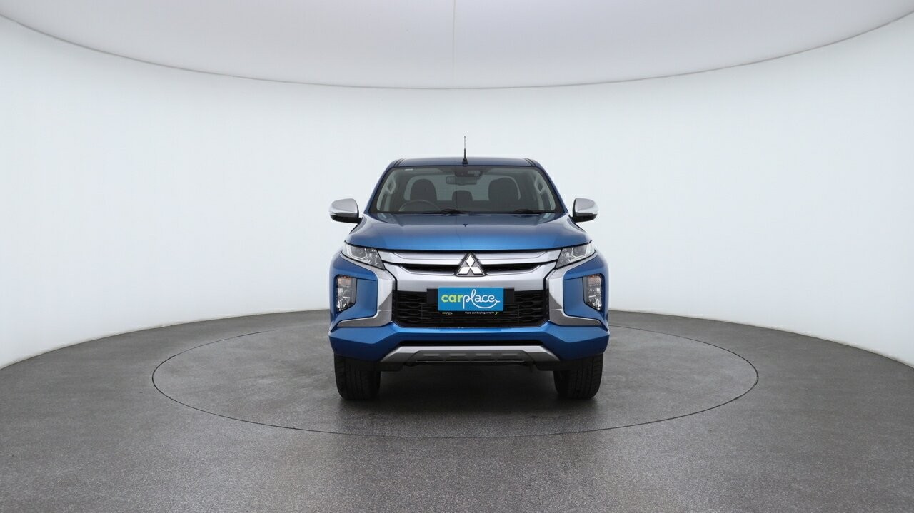 Mitsubishi Triton image 2