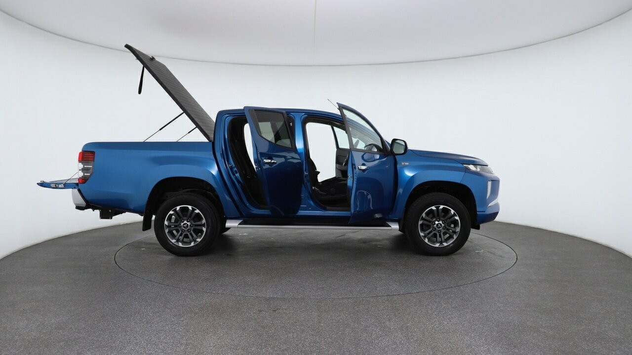 Mitsubishi Triton image 4