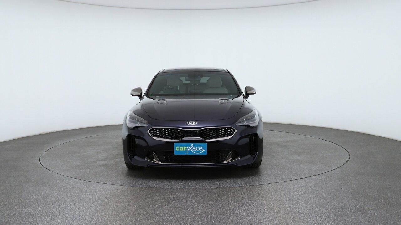 Kia Stinger image 2