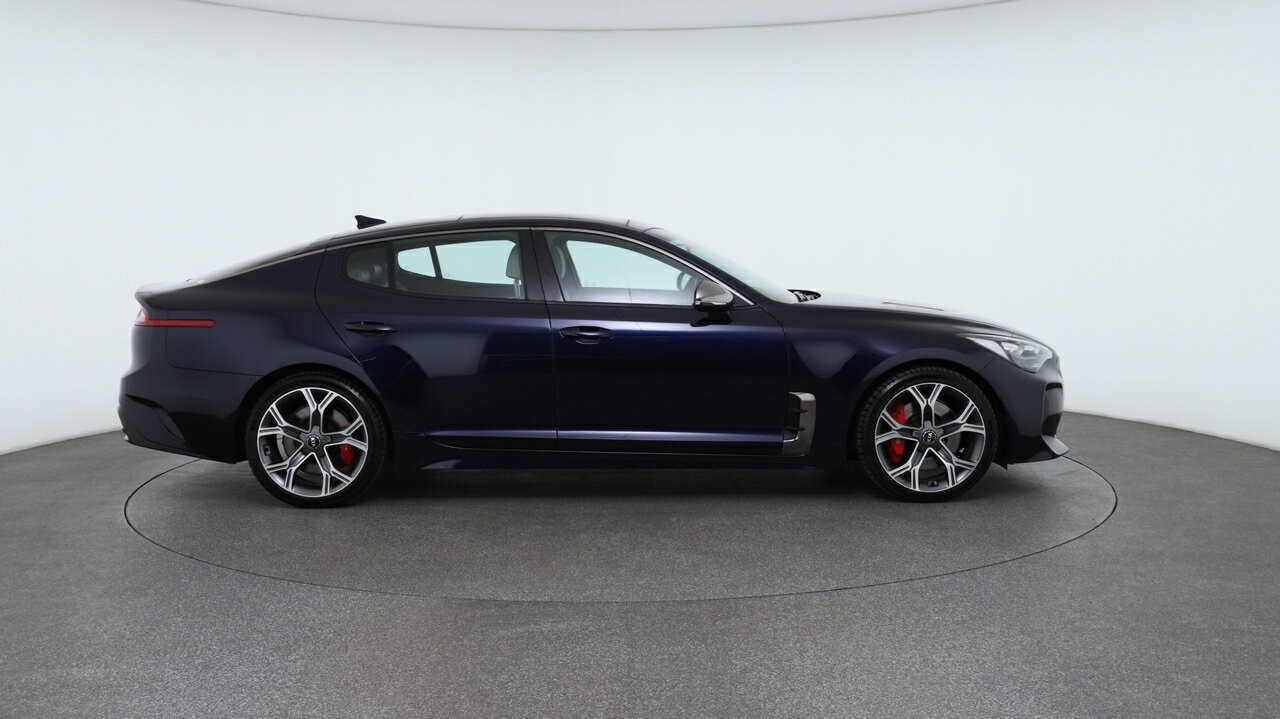 Kia Stinger image 3