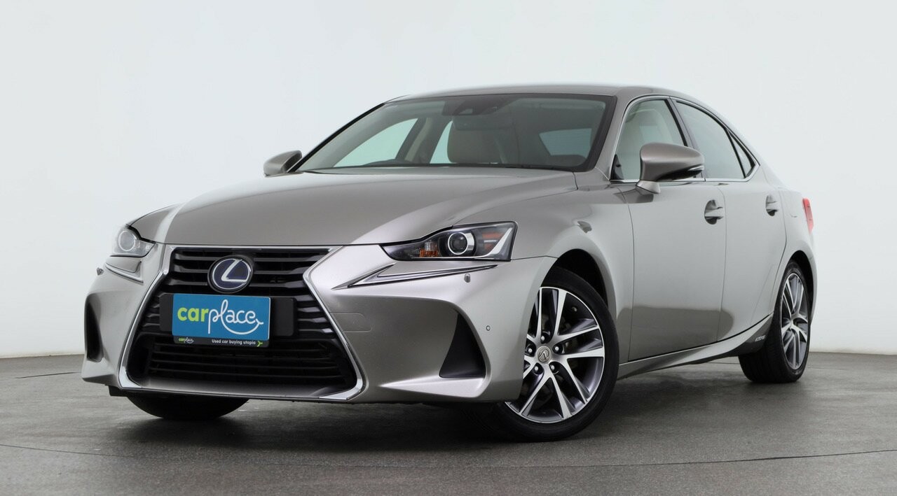 Lexus Is image 1