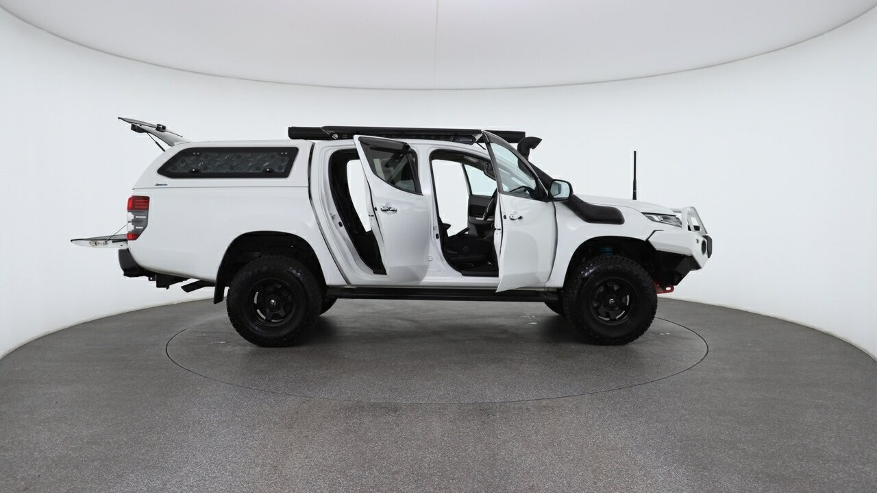 Mitsubishi Triton image 4