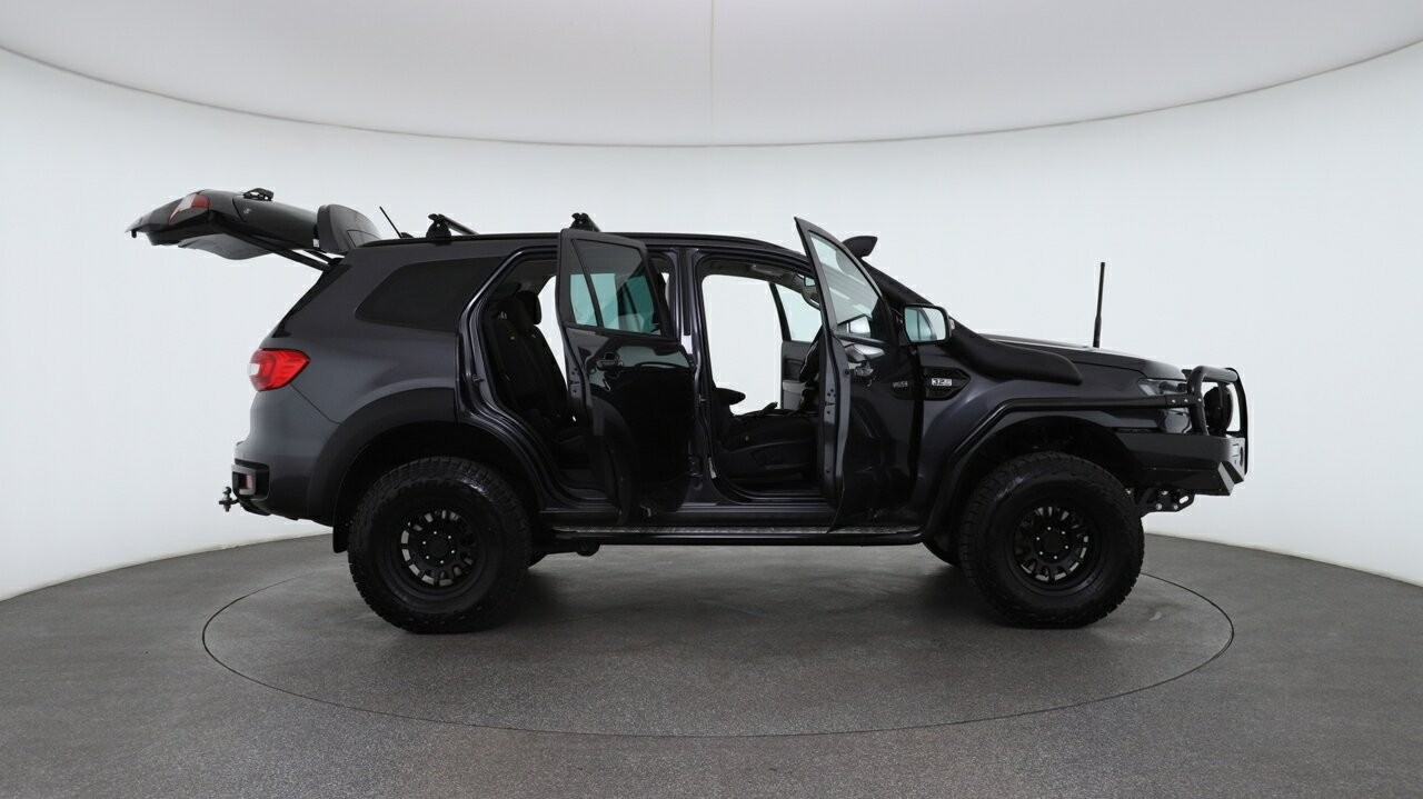 Ford Everest image 4