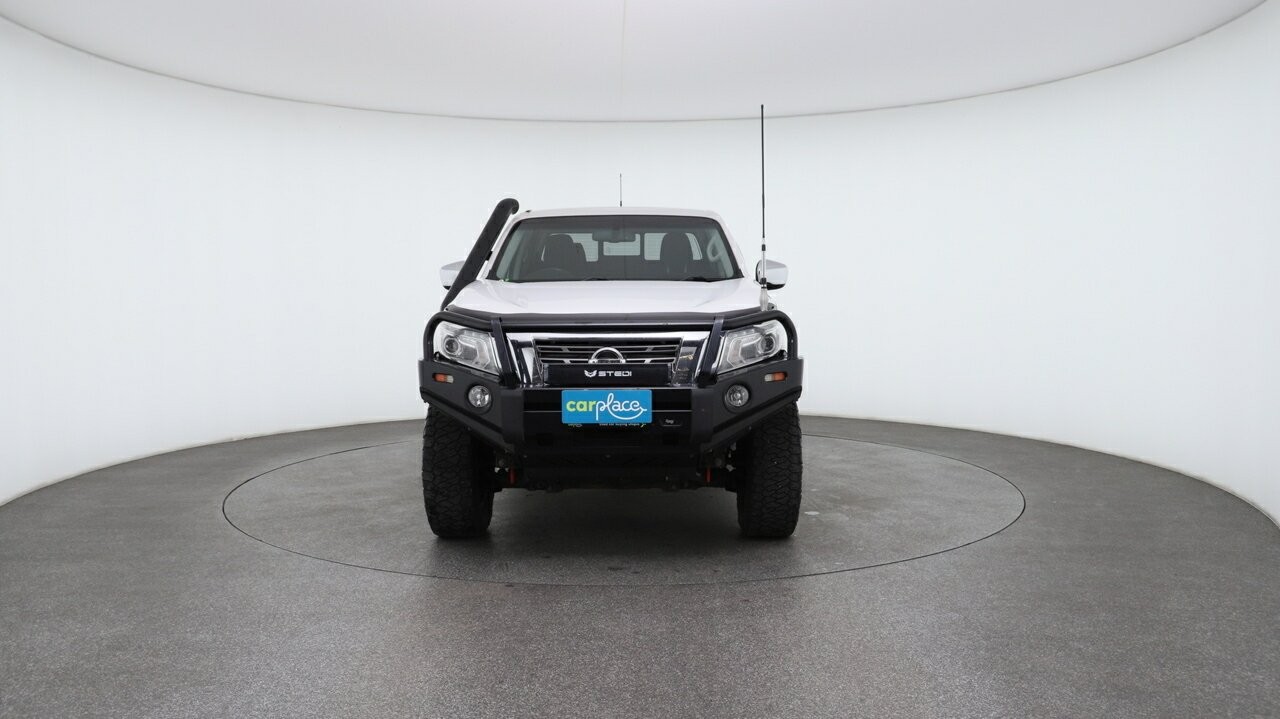 Nissan Navara image 2
