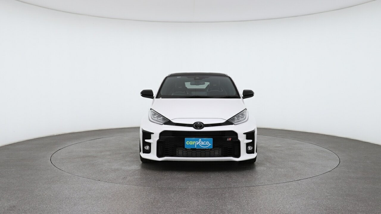 Toyota Yaris image 2