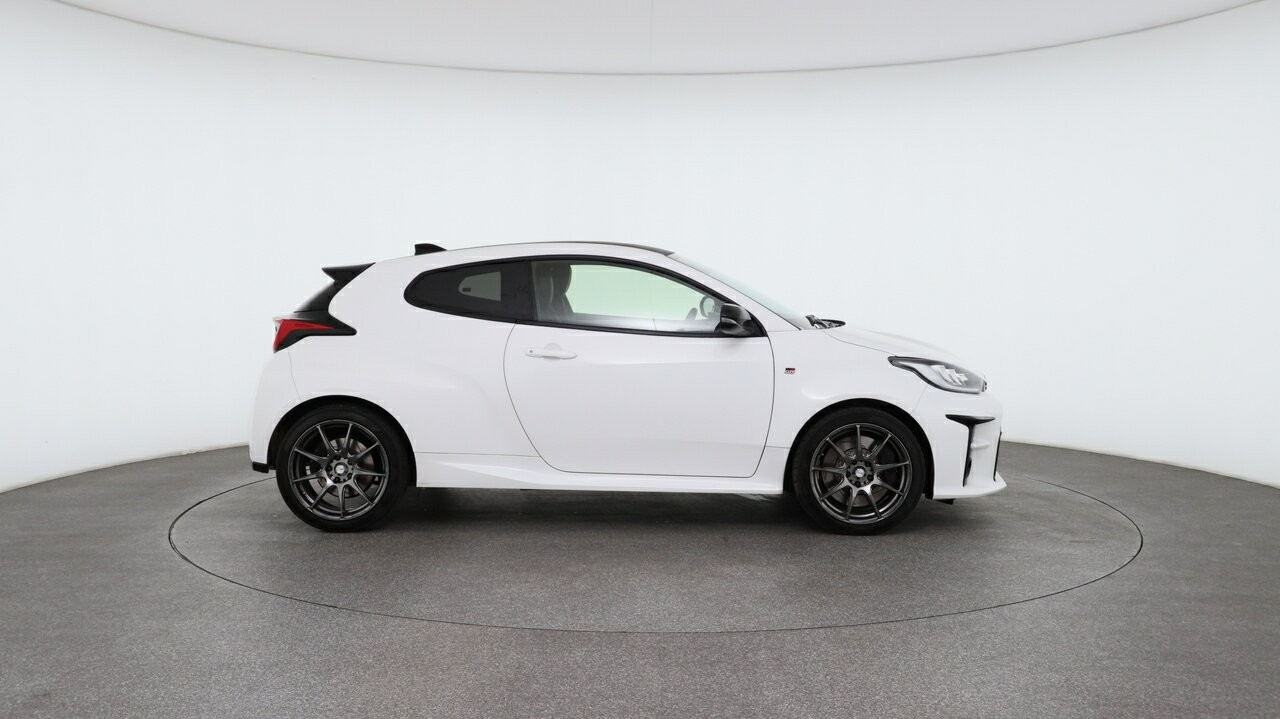 Toyota Yaris image 3