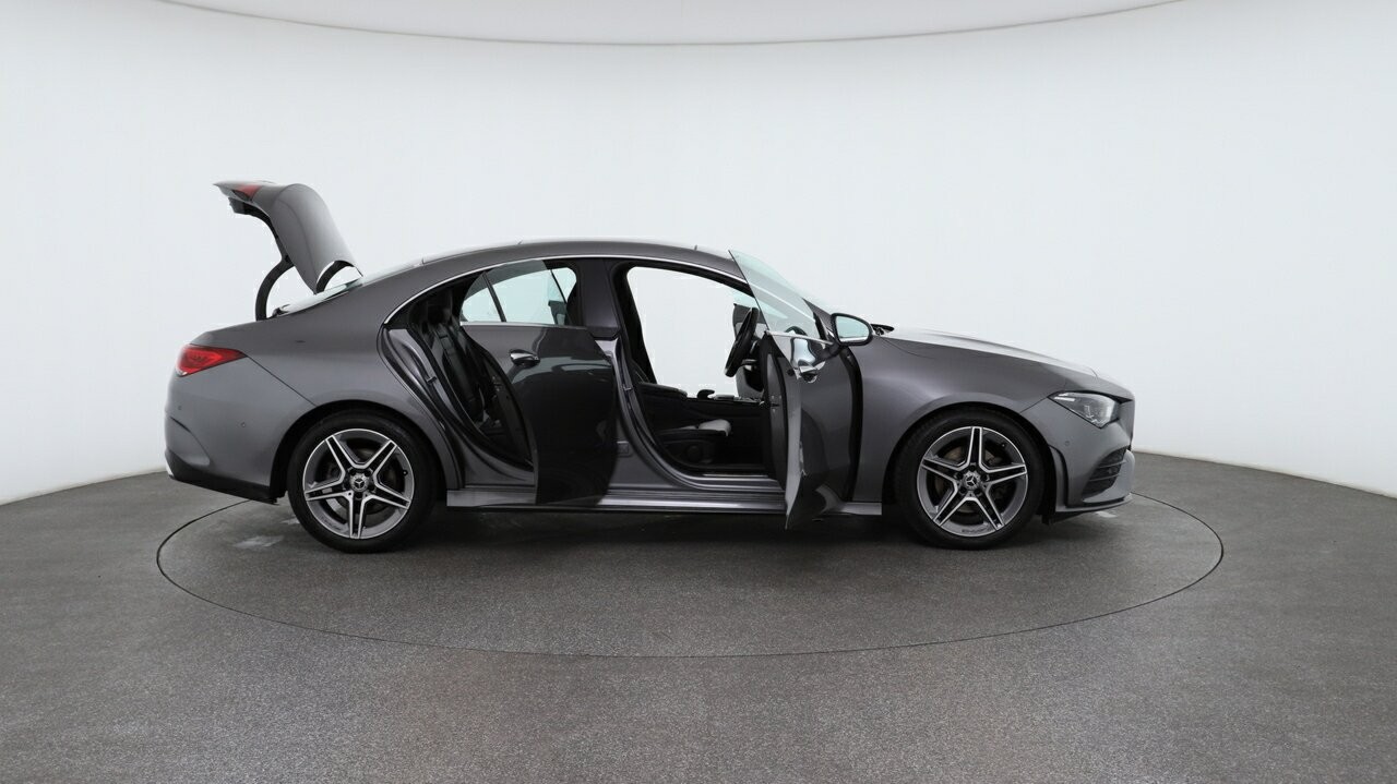 Mercedes Benz Cla-class image 4