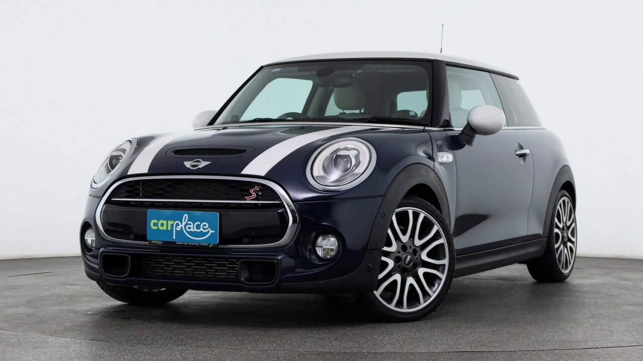 Mini Hatch image 1