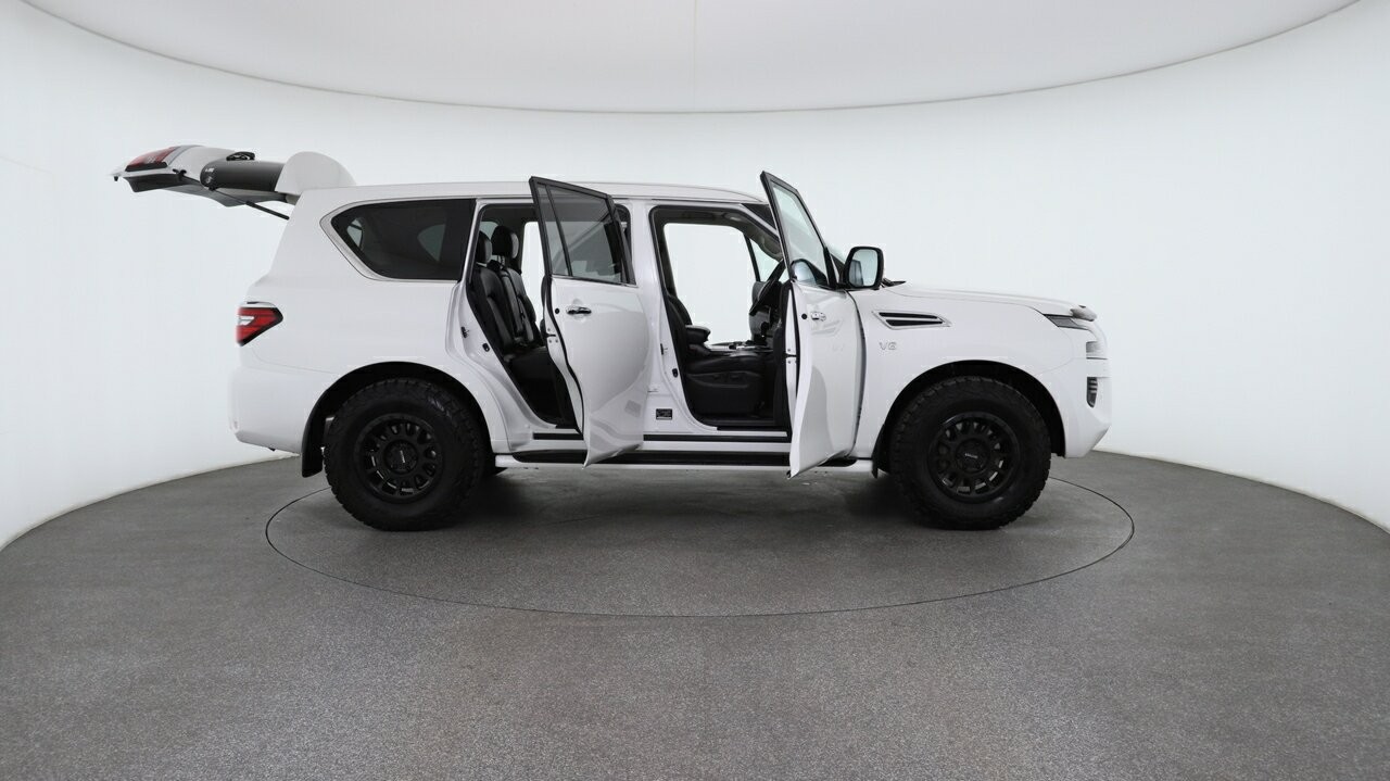 Nissan Patrol image 4