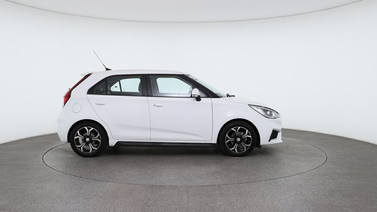 MG Mg3 image 3