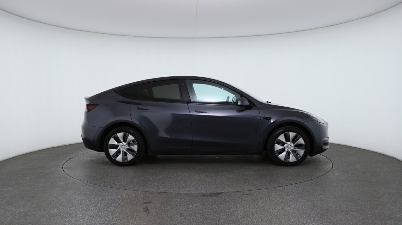 Tesla Model Y image 3