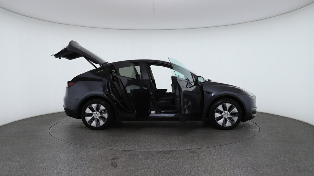 Tesla Model Y image 4