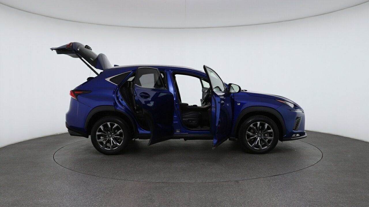 Lexus Nx image 4
