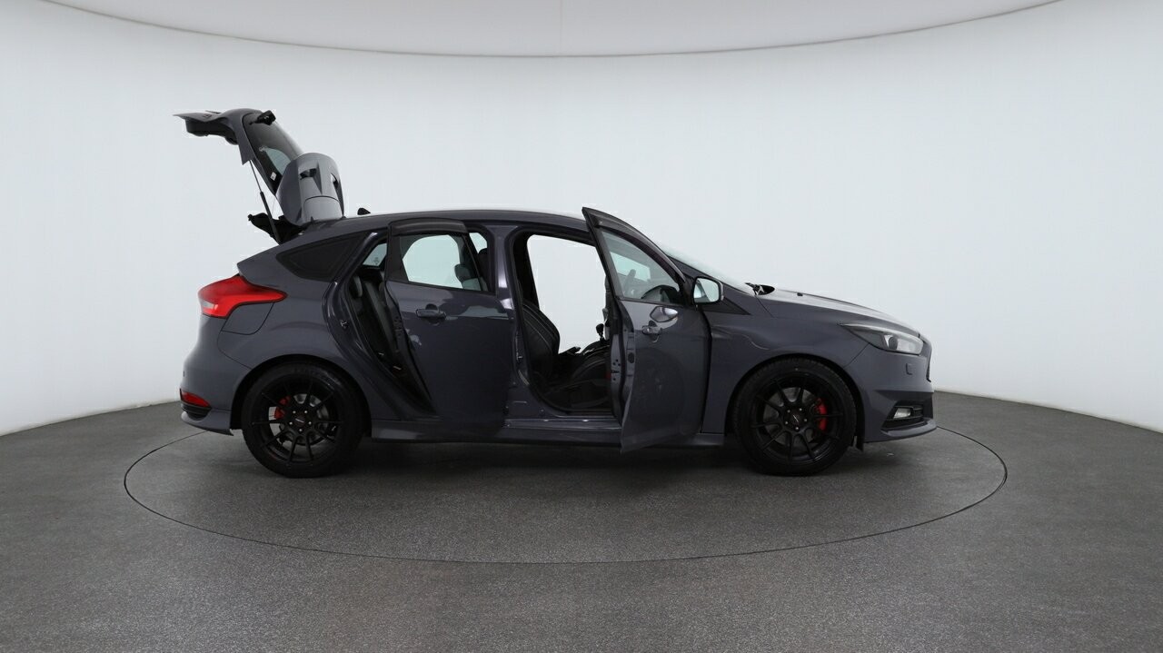 Ford Focus image 4