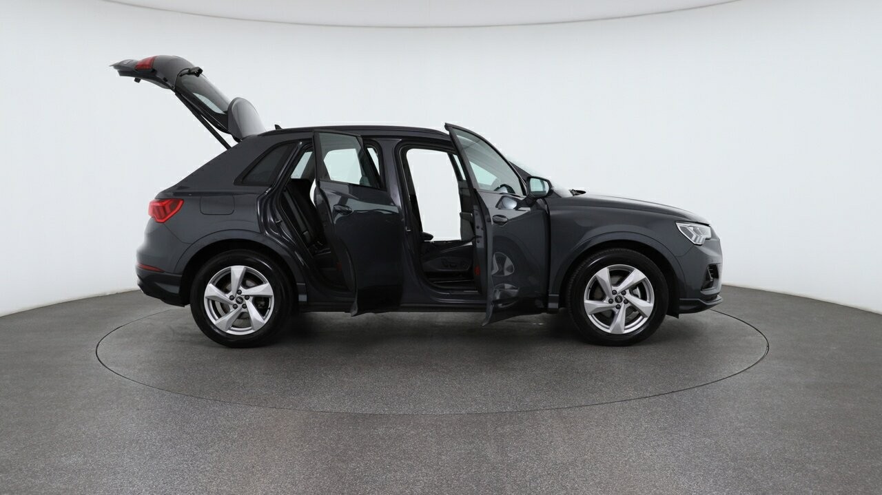 Audi Q3 image 4