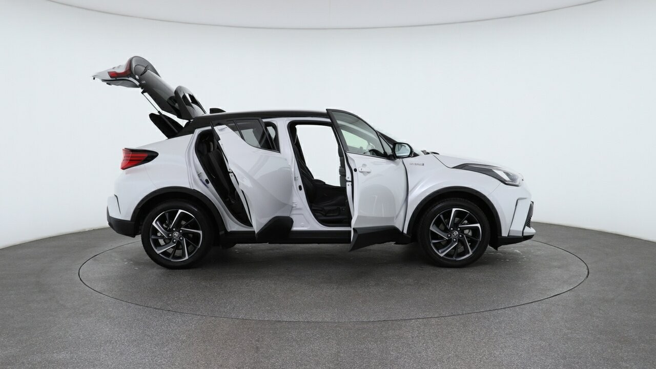 Toyota C-hr image 4
