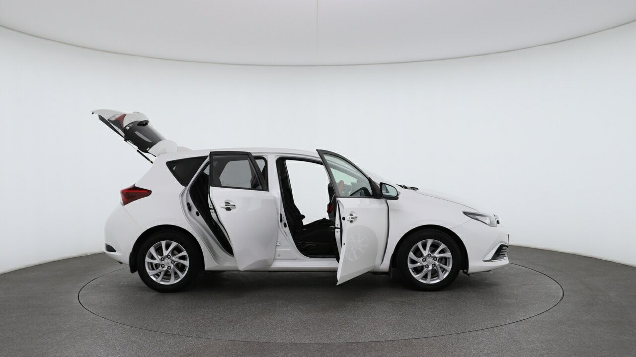 Toyota Corolla image 4