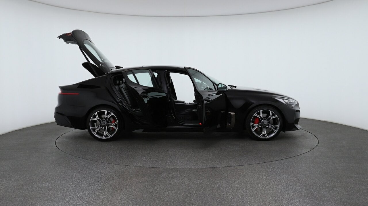 Kia Stinger image 4