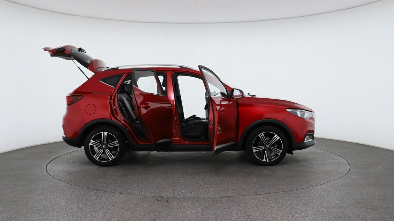 MG Zs image 4