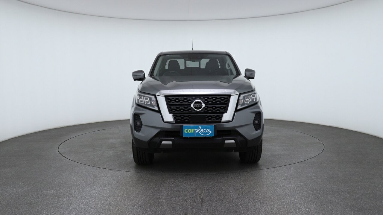 Nissan Navara image 2