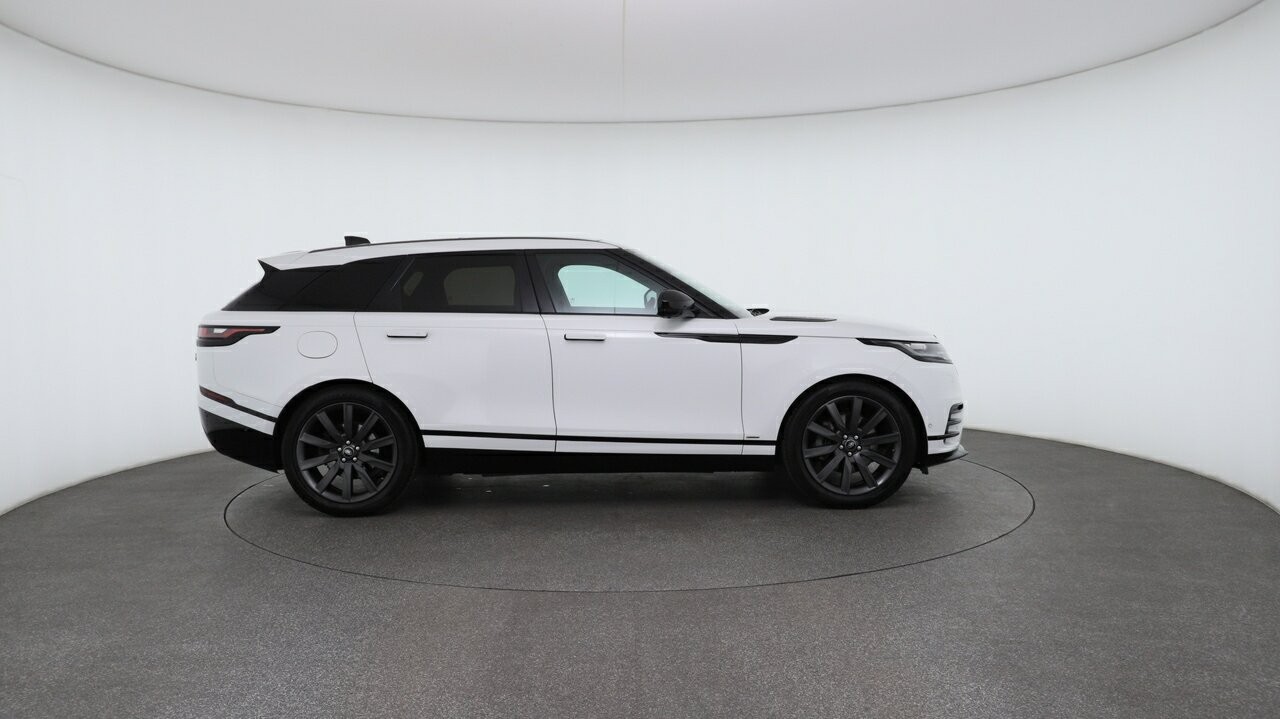 Land Rover Range Rover Velar image 3