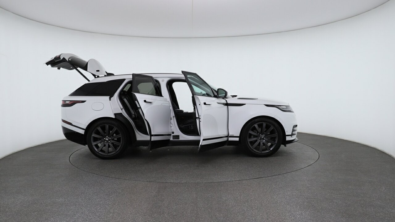 Land Rover Range Rover Velar image 4