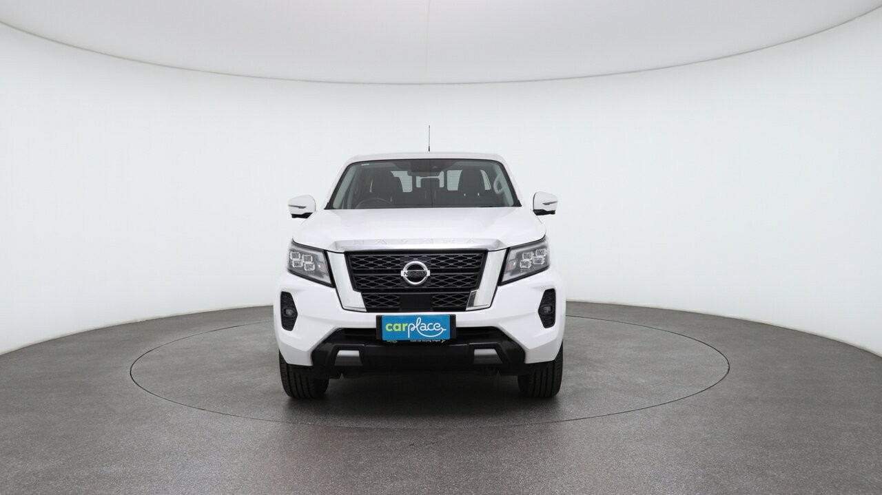 Nissan Navara image 2