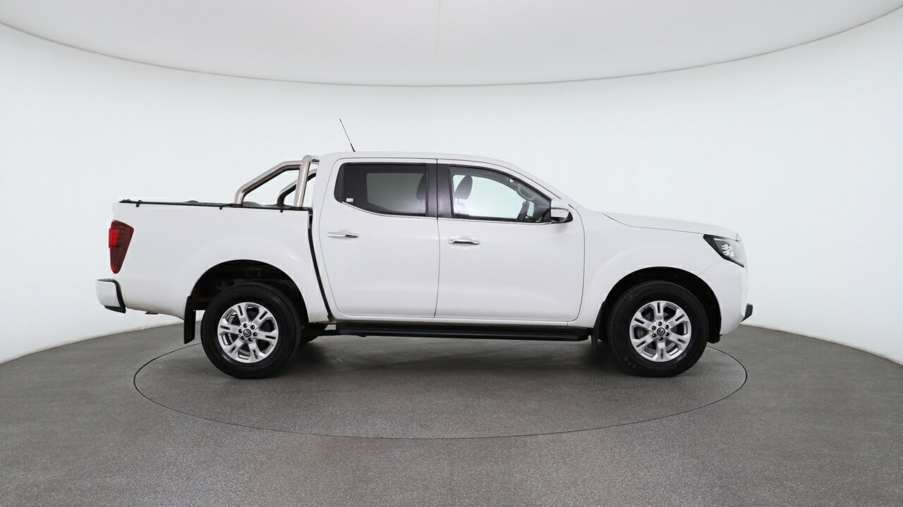 Nissan Navara image 3