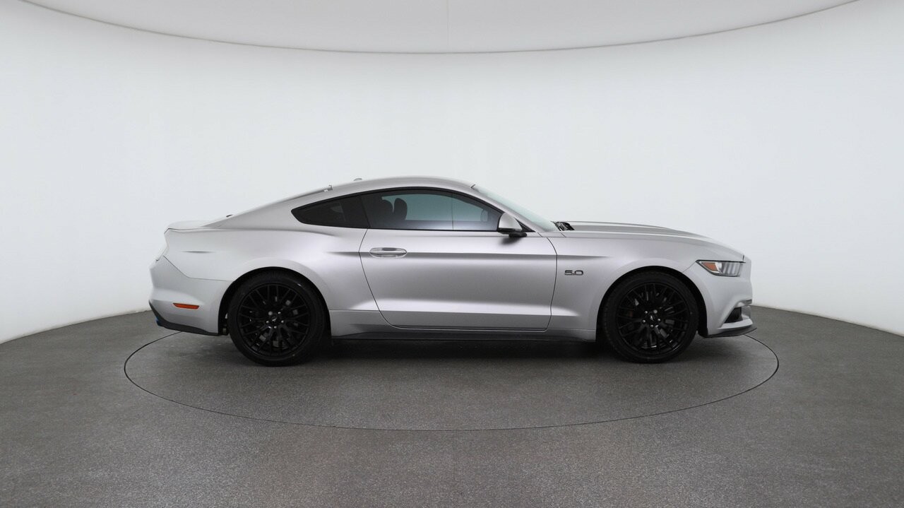 Ford Mustang image 3
