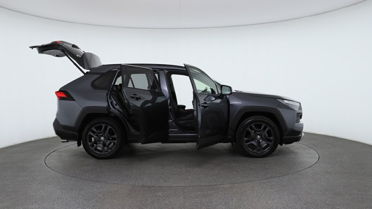 Toyota Rav4 image 4