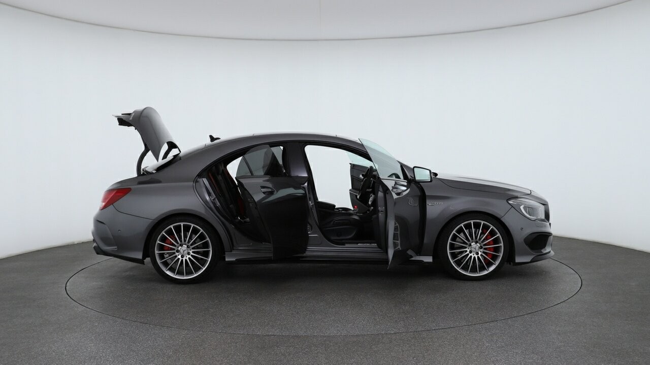Mercedes Benz Cla-class image 4