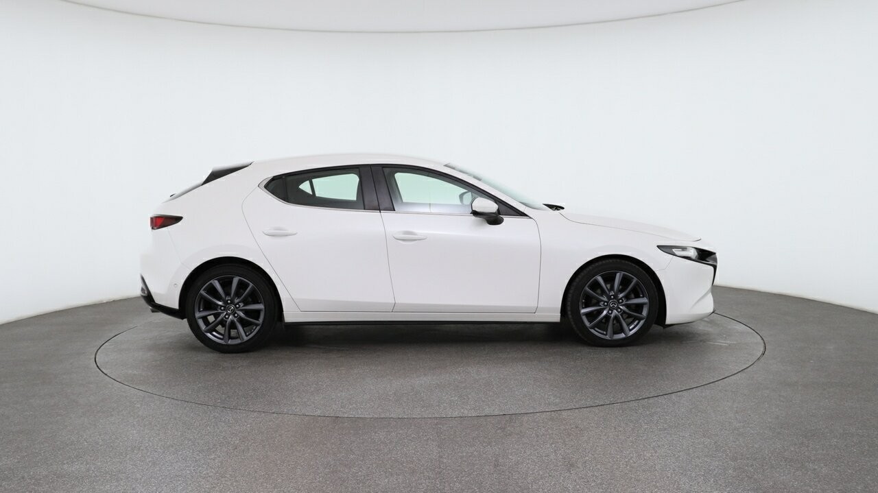 Mazda 3 image 3
