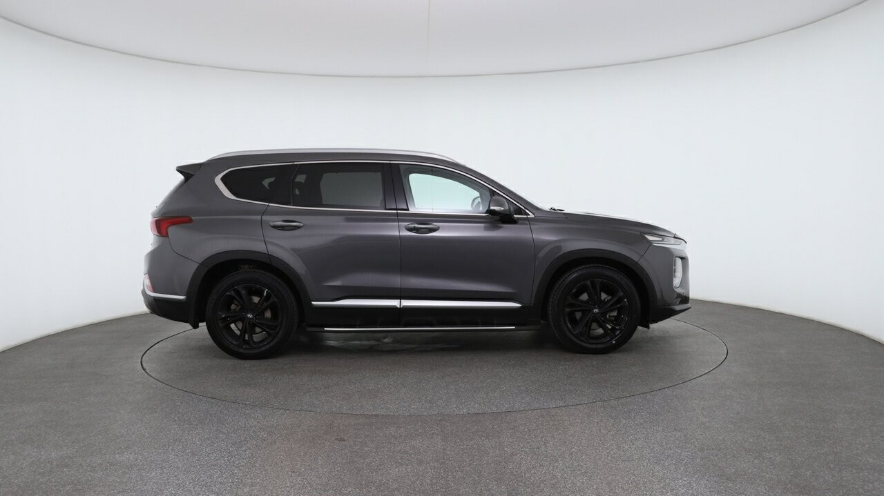 Hyundai Santa Fe image 3