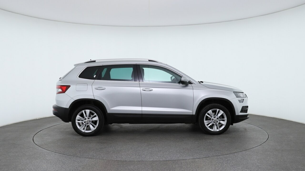 Skoda Karoq image 3