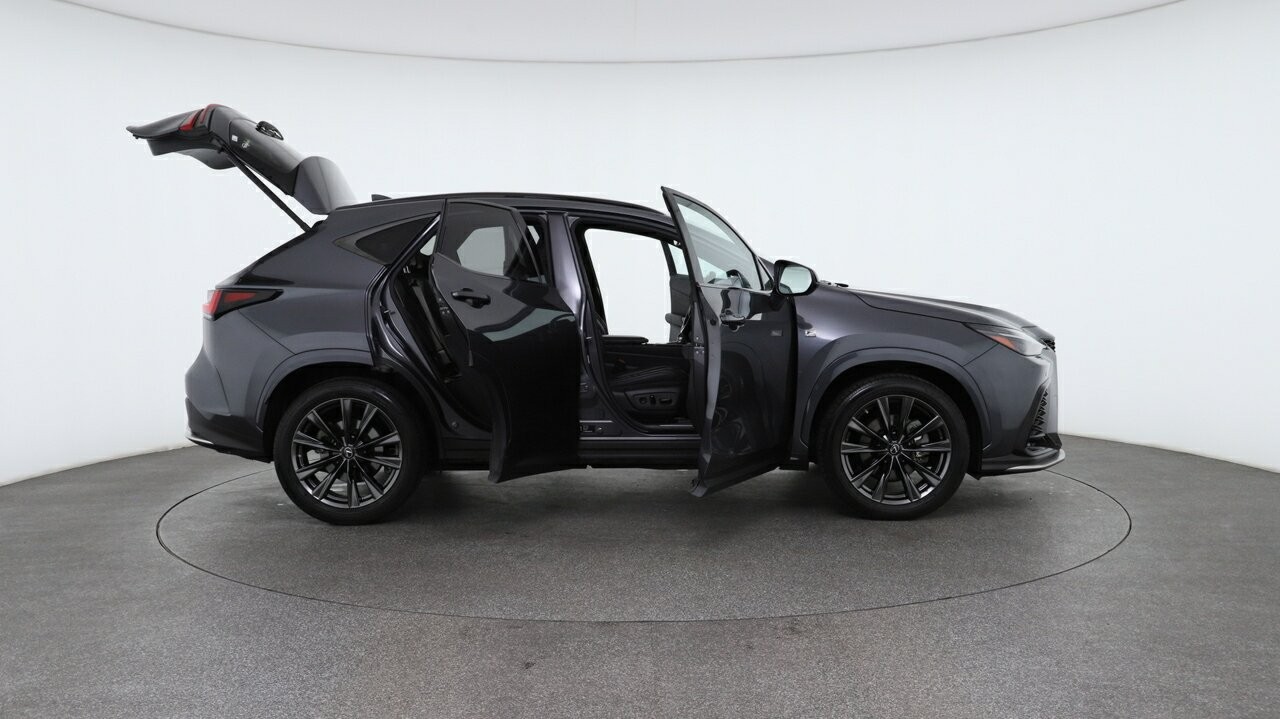 Lexus Nx image 4