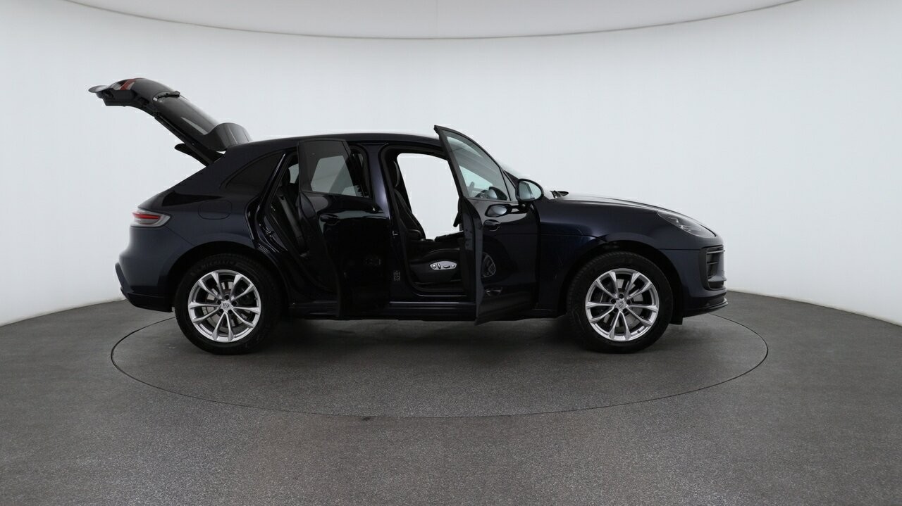 Porsche Macan image 4
