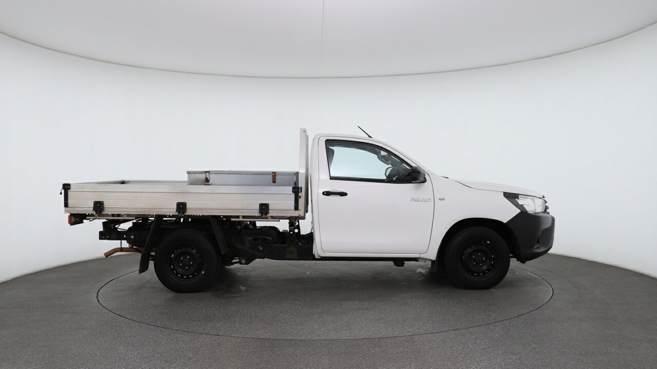 Toyota Hilux image 3