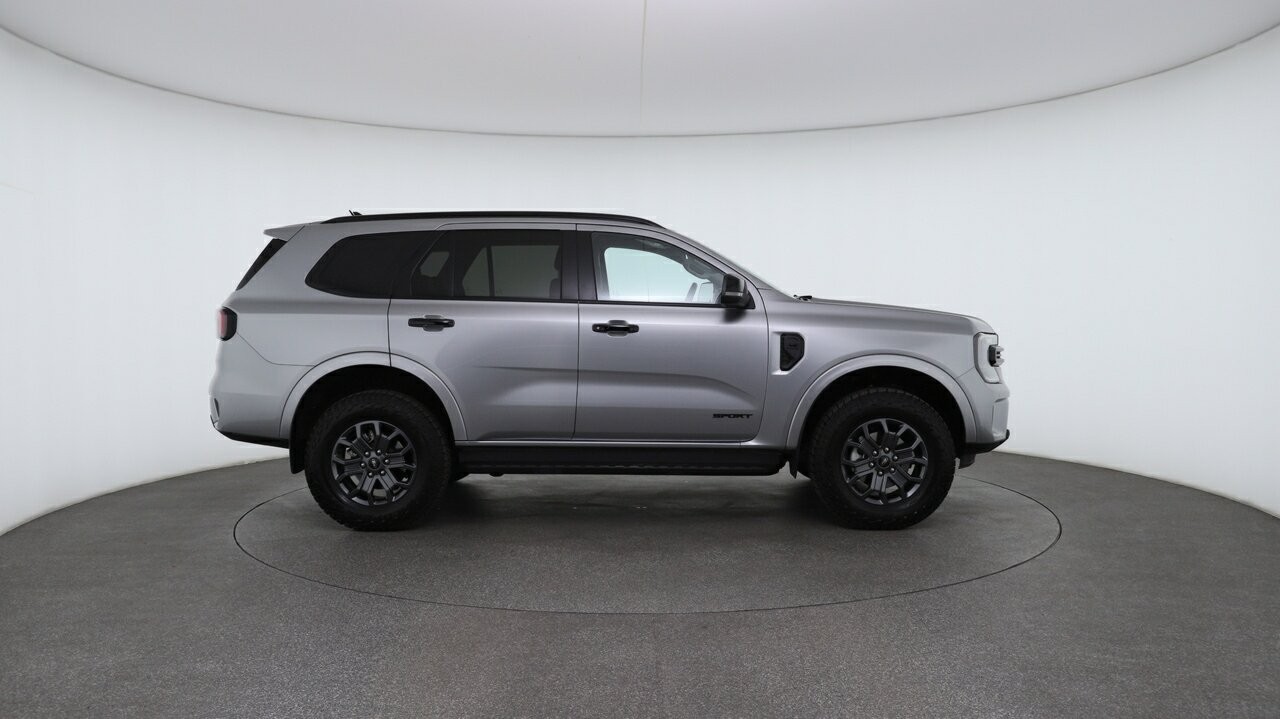 Ford Everest image 3