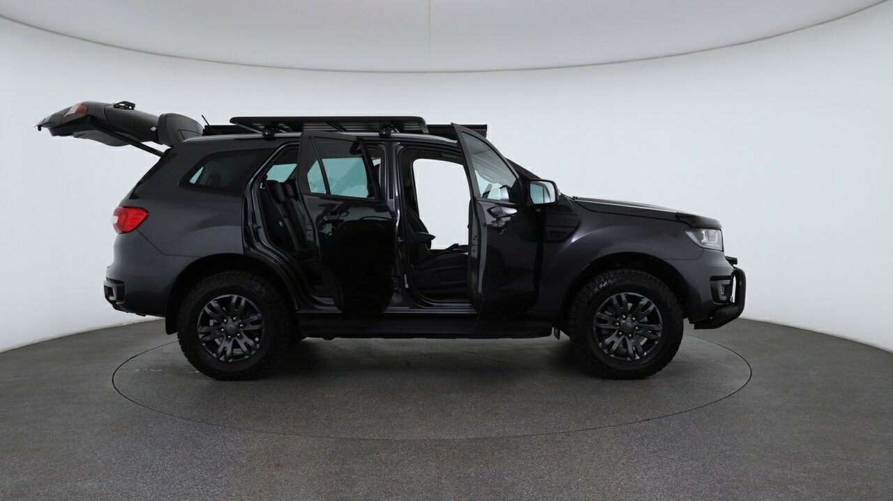 Ford Everest image 4