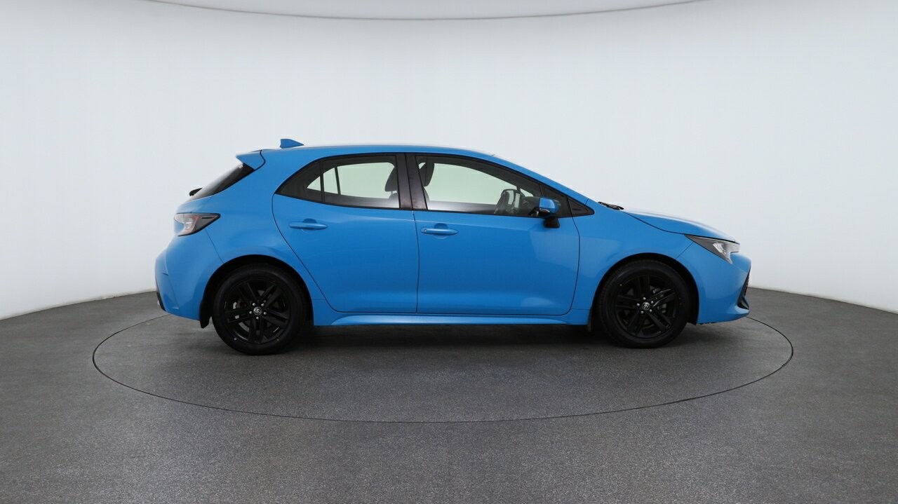 Toyota Corolla image 3